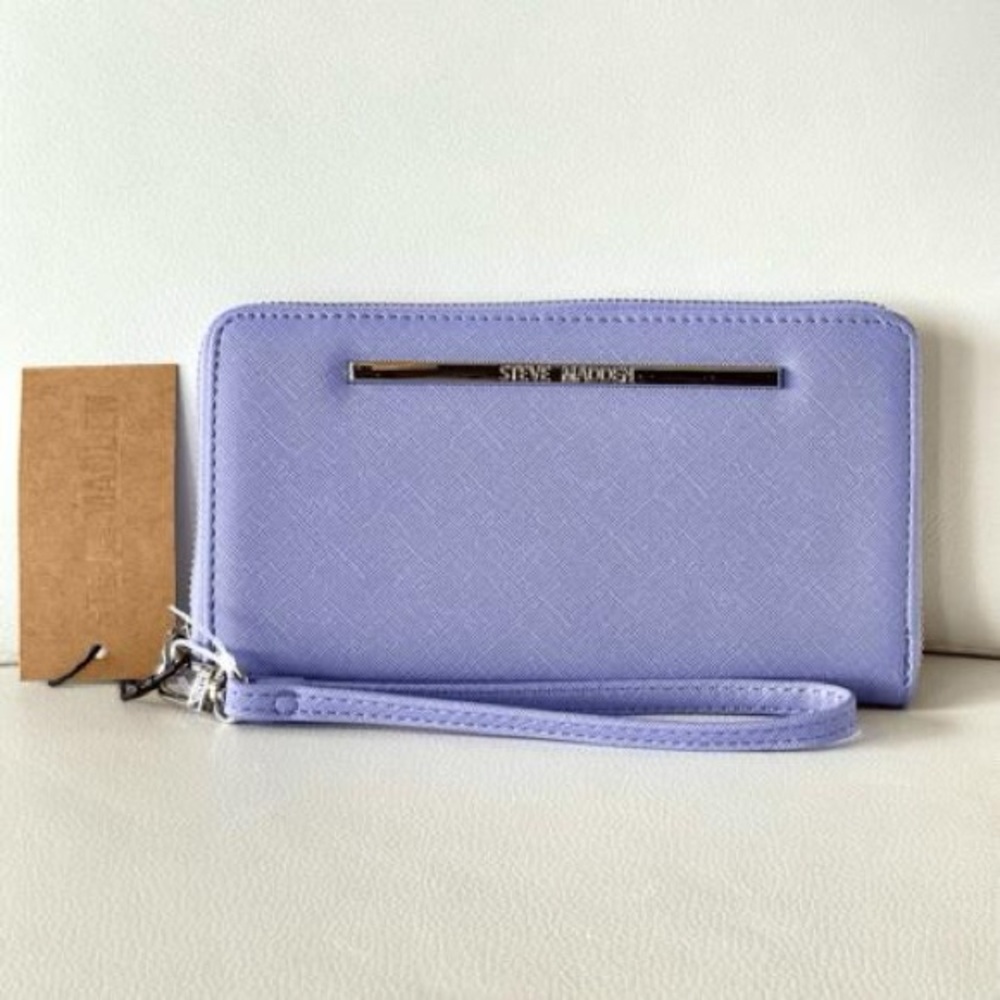 Steve Madden Gorgeous Bzippy Lilac Lavander Zip All Around Wallet Wristlet NWT